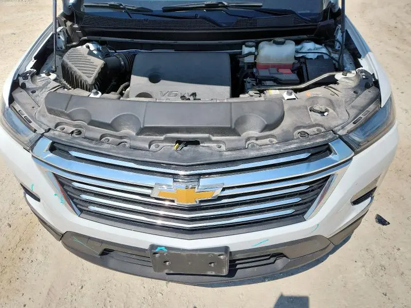 2023 CHEVROLET TRAVERSE LT  