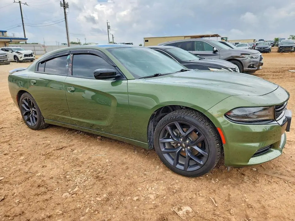 2021 DODGE CHARGER SXT  