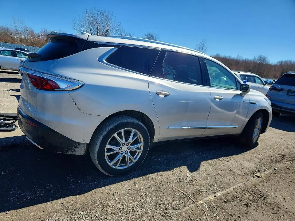 2022 BUICK ENCLAVE ESSENCE  