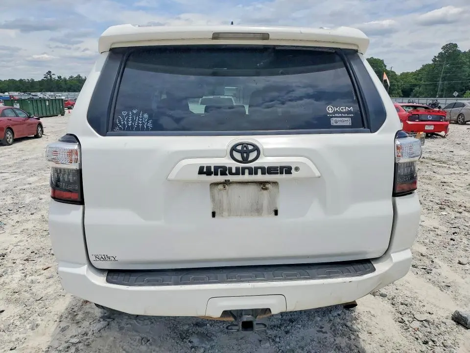 2016 TOYOTA 4RUNNER SR5  