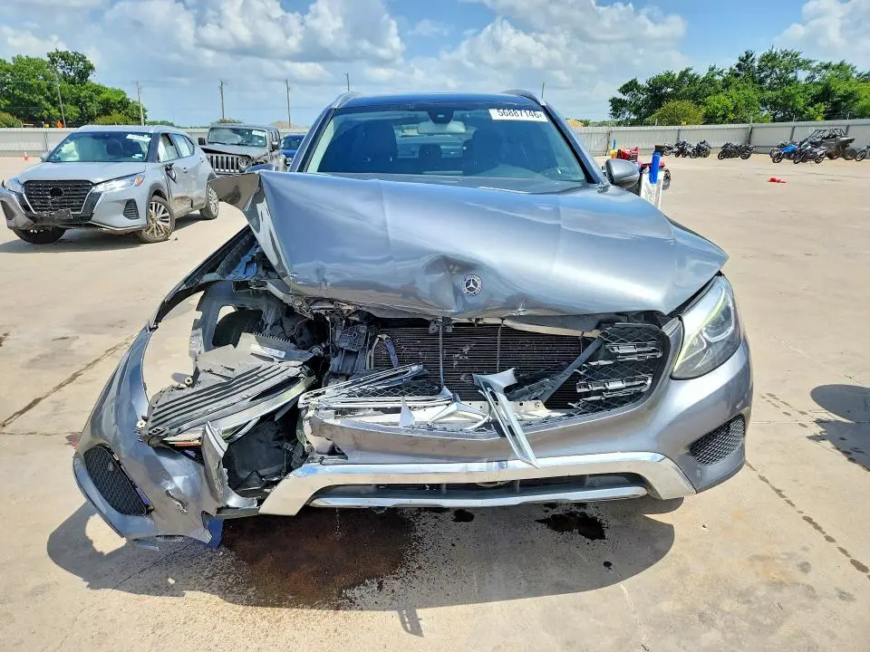 2019 MERCEDES-BENZ GLC 300  