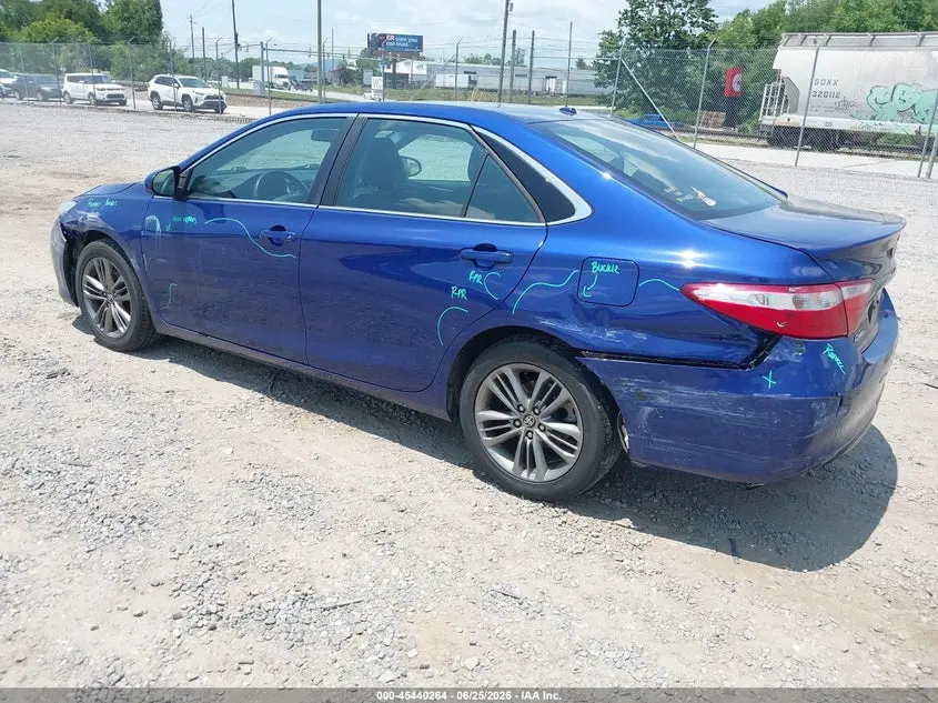 2015 TOYOTA CAMRY SE