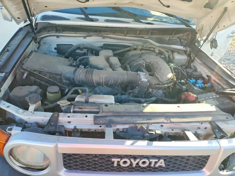 2013 TOYOTA FJ CRUISER BASE  