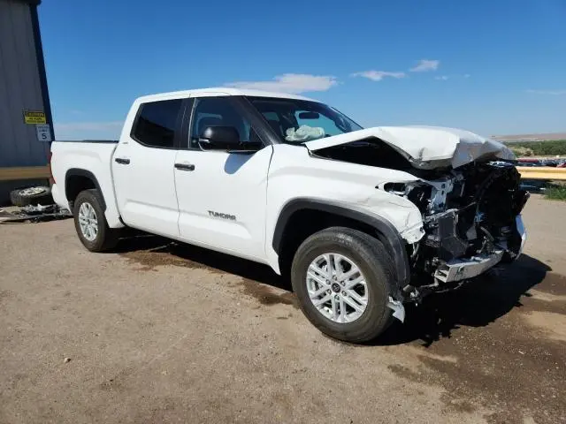 2024 TOYOTA TUNDRA CREWMAX SR  