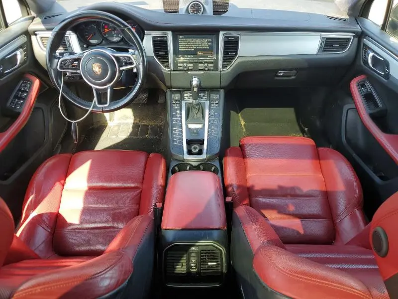 2015 PORSCHE MACAN TURBO  