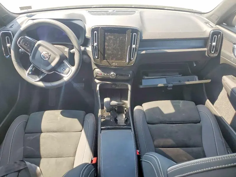 2023 VOLVO XC40 RECHARGE PLUS  