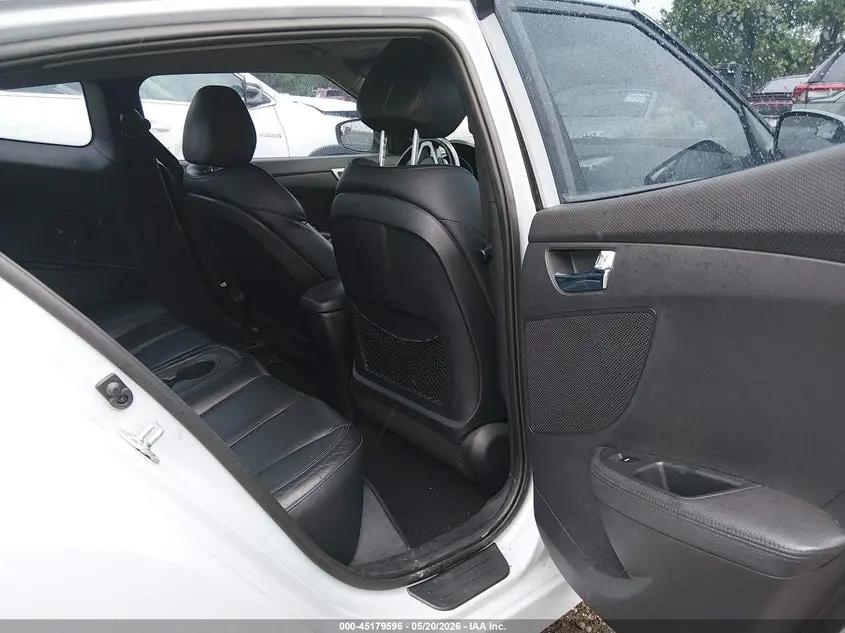 2015 HYUNDAI VELOSTER FLEX