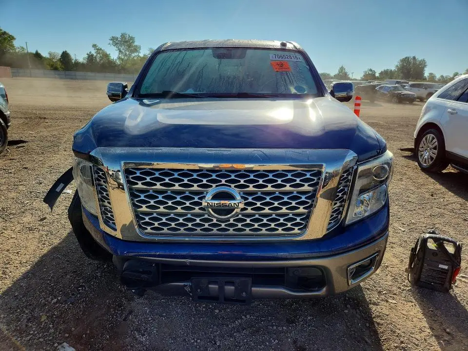 2017 NISSAN TITAN PLATINUM RESERVE  