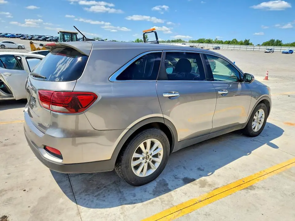 2019 KIA SORENTO LX V6  