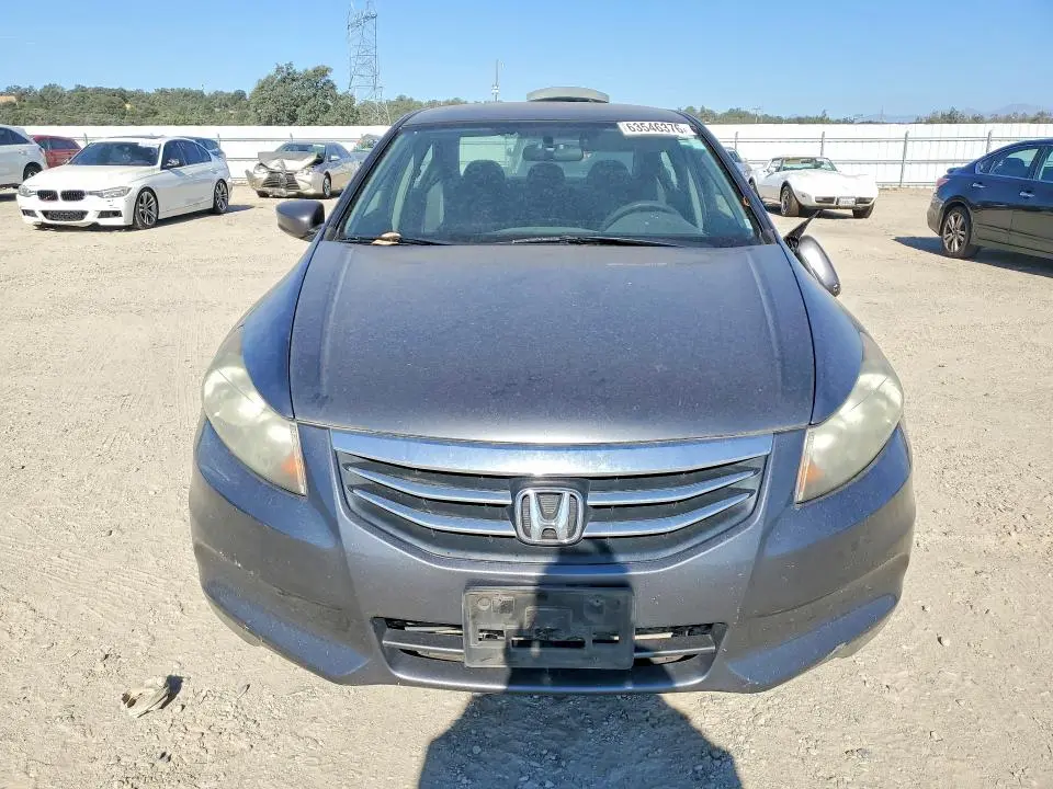 2011 HONDA ACCORD LX  