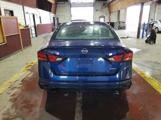 2024 NISSAN ALTIMA SR  