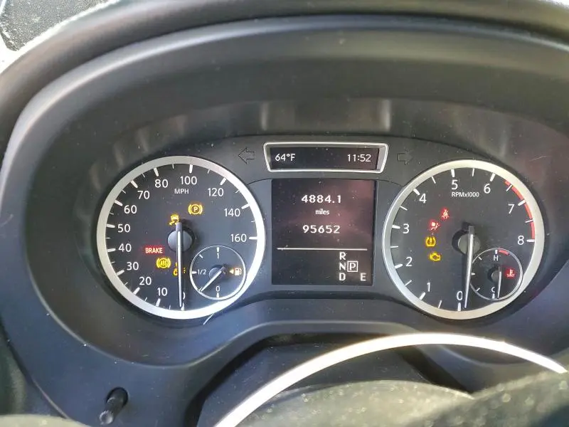 2017 INFINITI QX30 BASE  