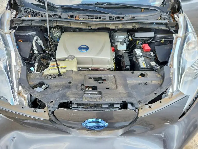 2015 NISSAN LEAF S  