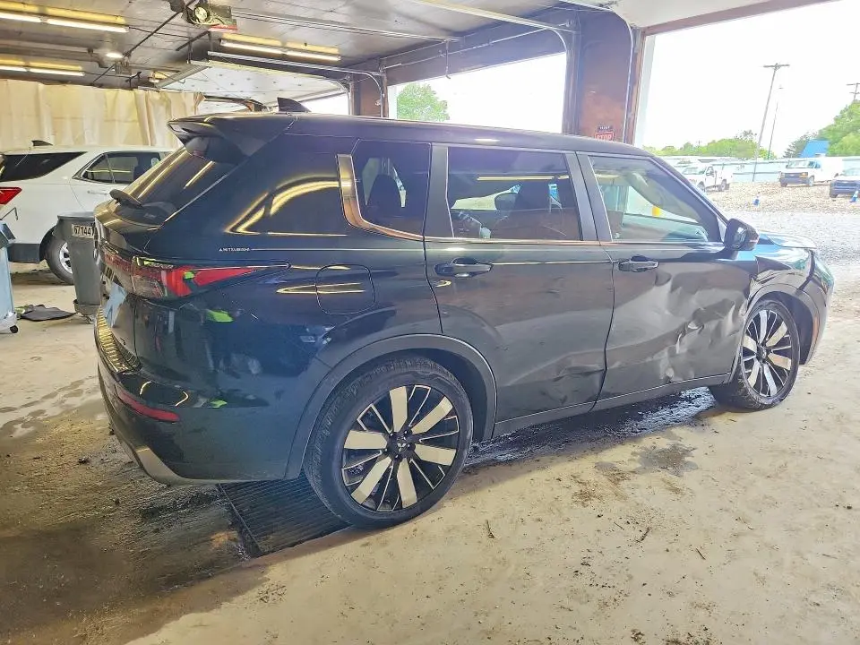 2025 MITSUBISHI OUTLANDER SE  