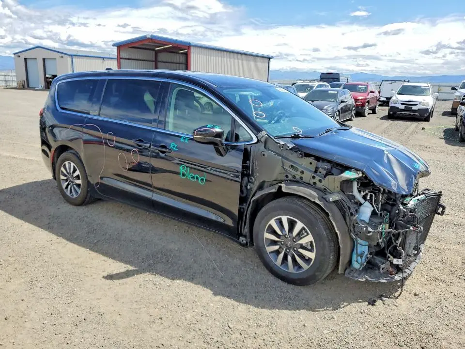 2022 CHRYSLER PACIFICA HYBRID TOURING L  