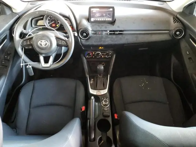 2020 TOYOTA YARIS LE  