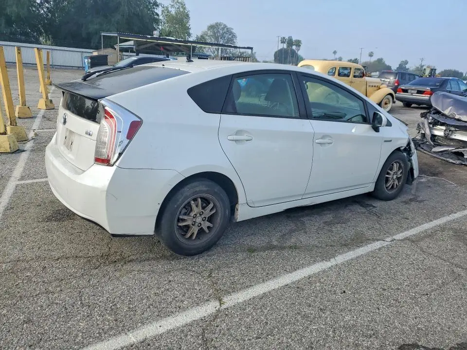2014 TOYOTA PRIUS TWO  