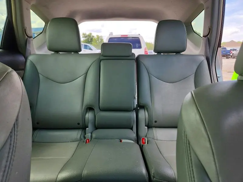 2013 TOYOTA PRIUS V FIVE  