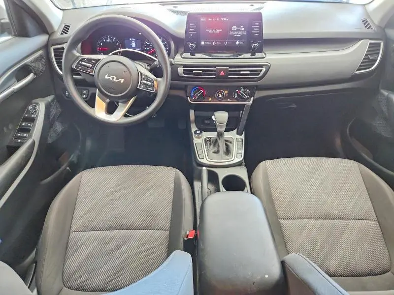 2023 KIA SELTOS LX  