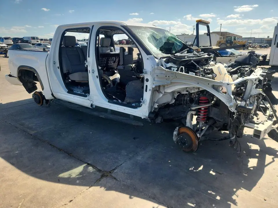 2025 TOYOTA TUNDRA CREWMAX LIMITED  