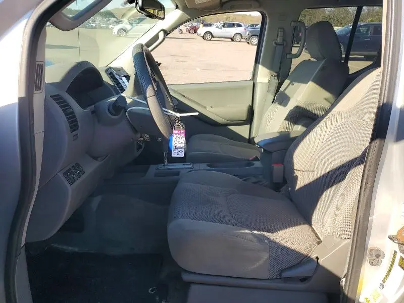 2014 NISSAN FRONTIER S  