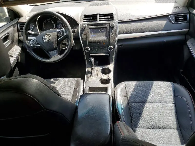 2015 TOYOTA CAMRY SE  