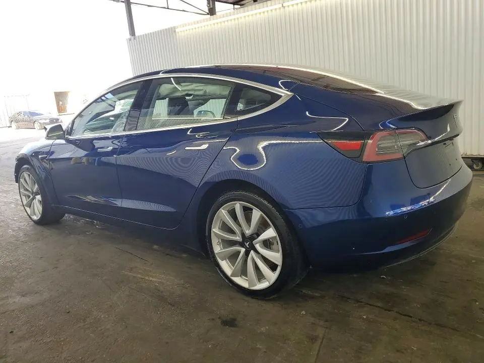 2018 TESLA MODEL 3   