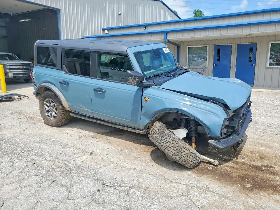 2022 FORD BRONCO BASE  