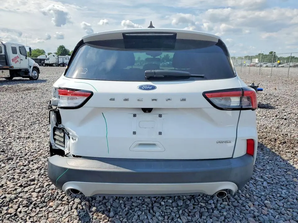 2021 FORD ESCAPE SE  