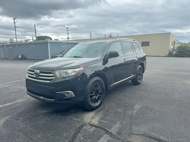 2011 TOYOTA HIGHLANDER LIMITED  