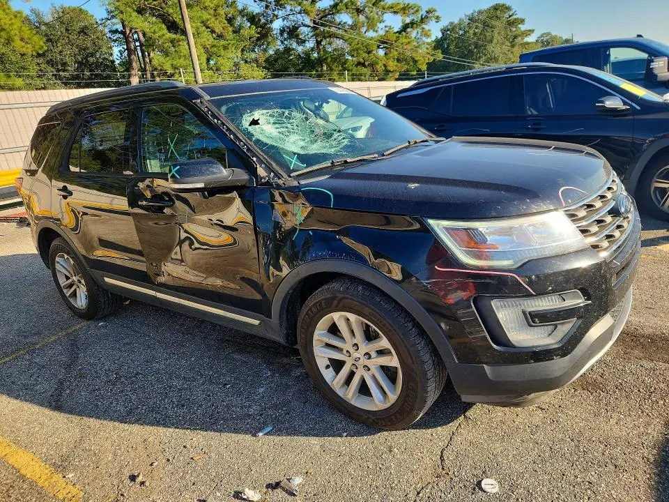 2017 FORD EXPLORER XLT  