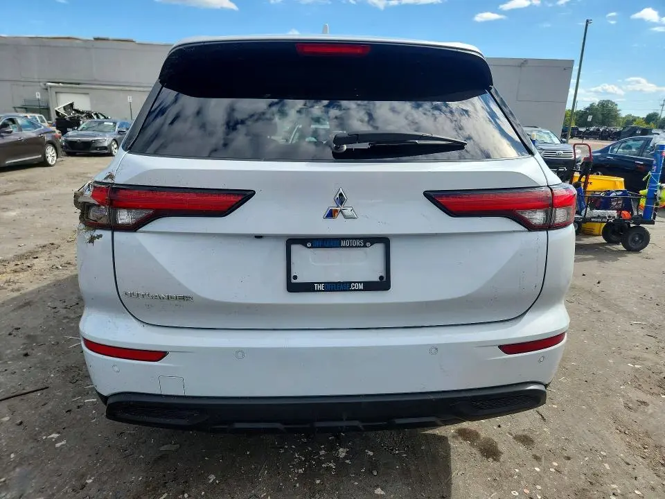 2023 MITSUBISHI OUTLANDER ES  