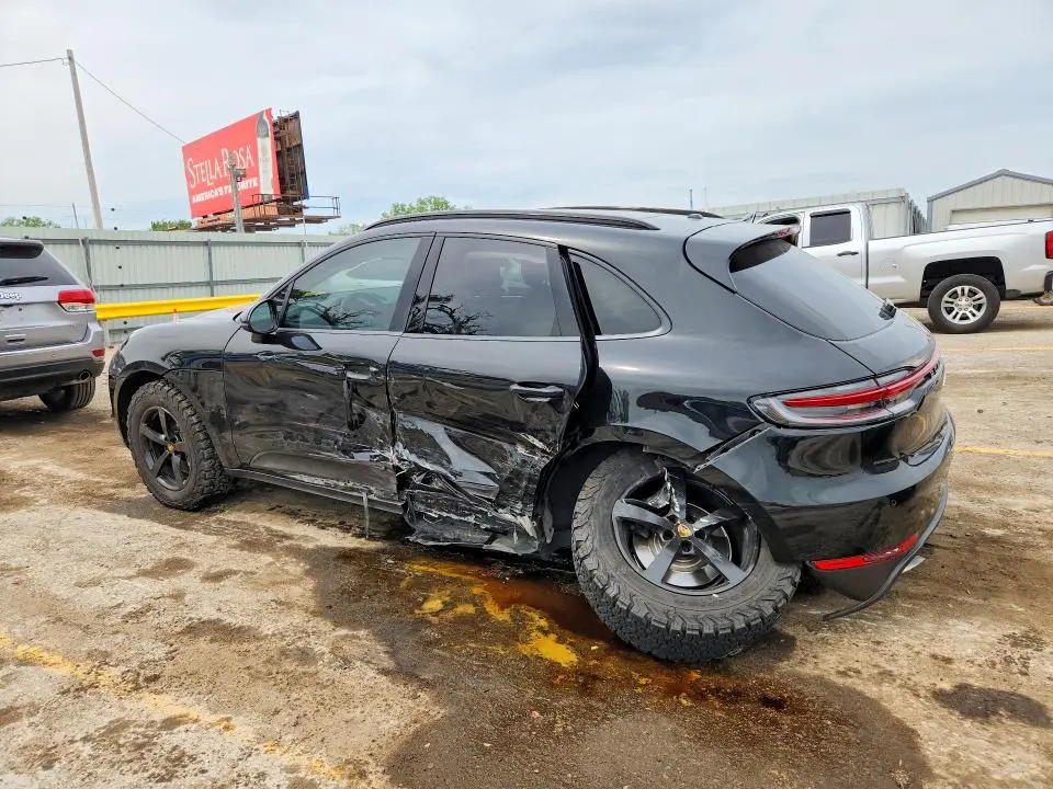 2021 PORSCHE MACAN   