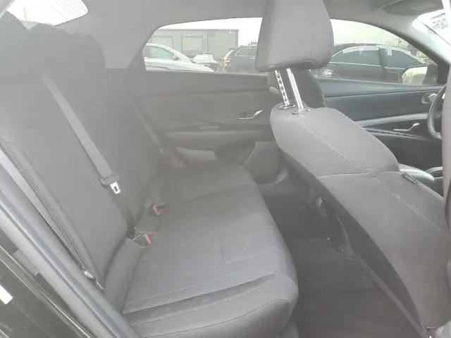 2021 HYUNDAI ELANTRA SE  