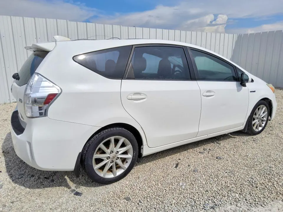 2012 TOYOTA PRIUS V FIVE  