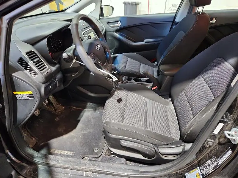2017 KIA FORTE LX  