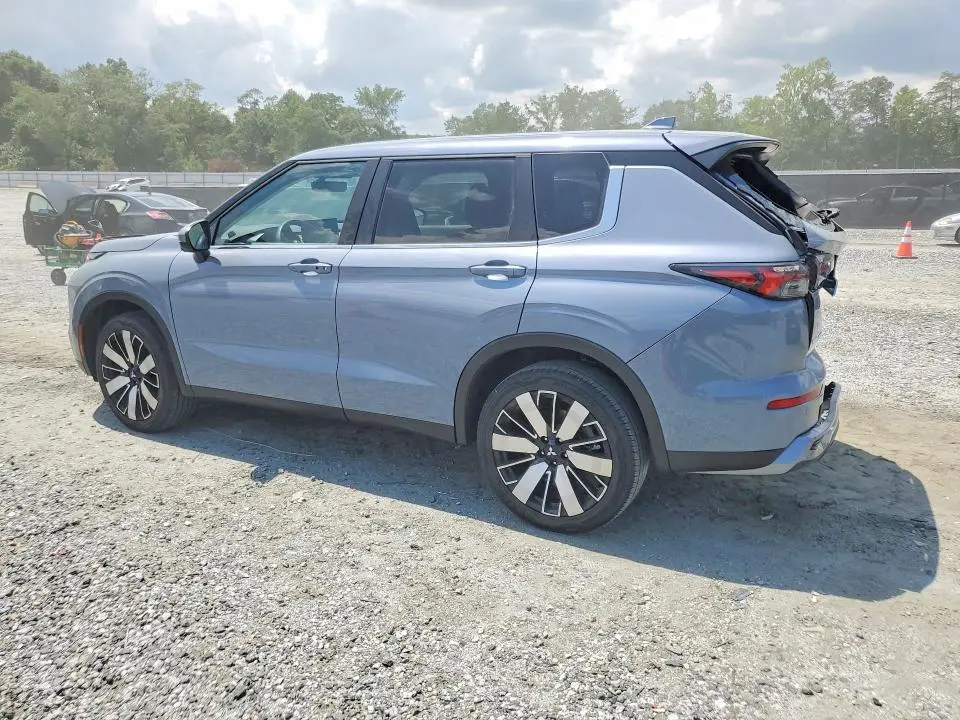 2025 MITSUBISHI OUTLANDER SE  
