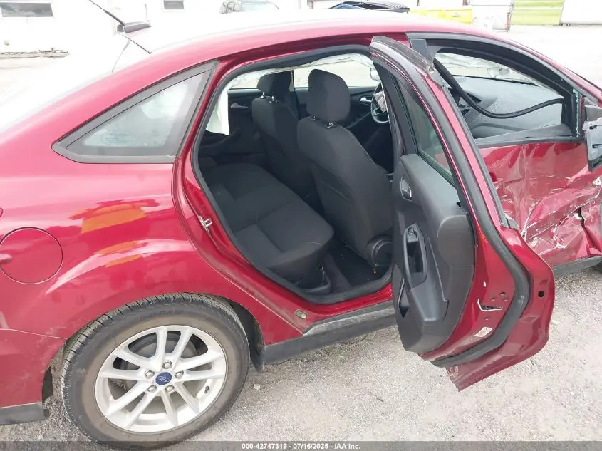 2015 FORD FOCUS SE