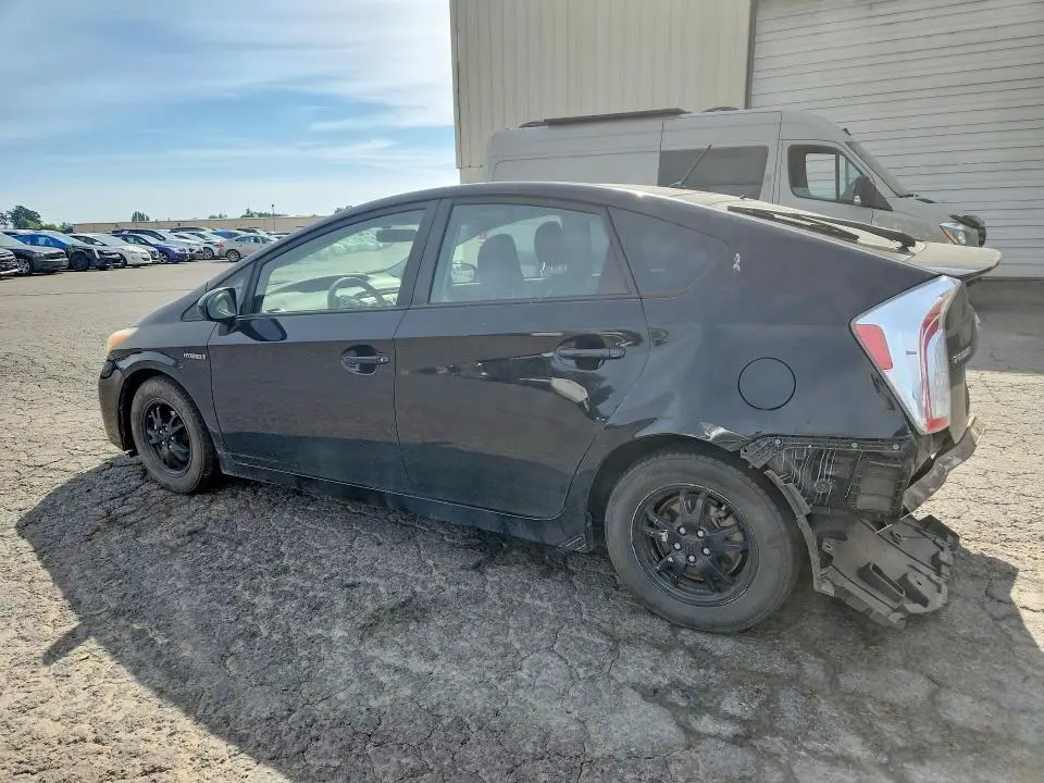 2013 TOYOTA PRIUS TWO  