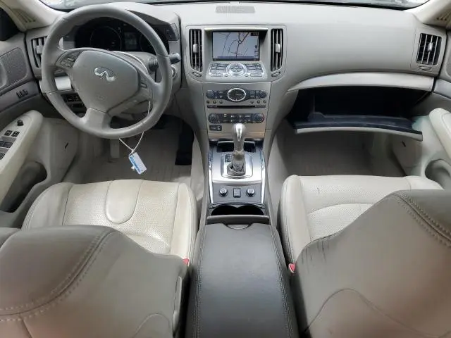 2011 INFINITI G37