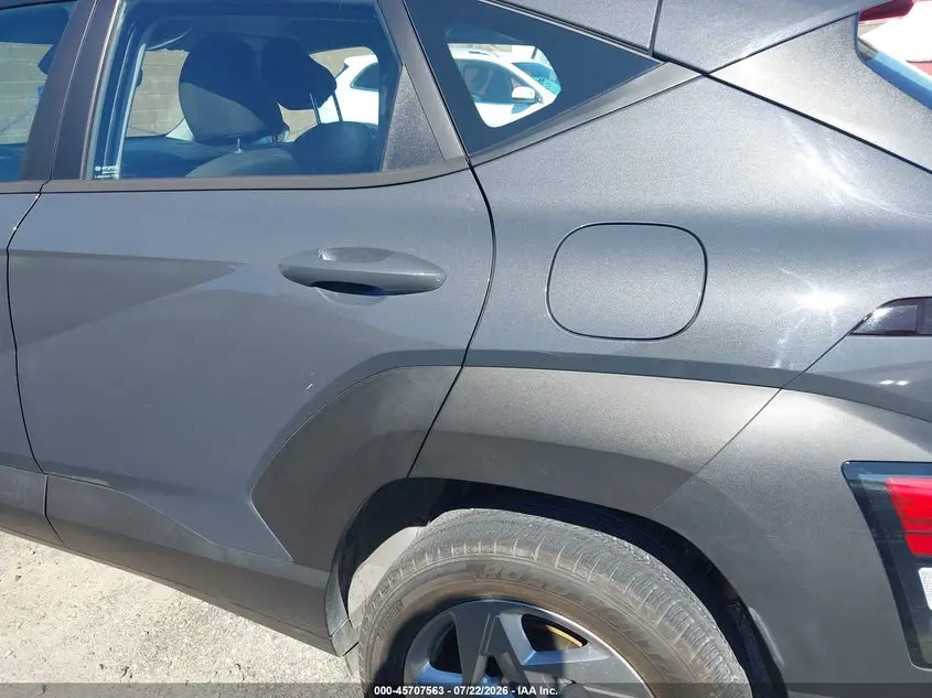 2024 HYUNDAI KONA SE