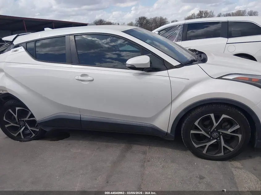 2018 TOYOTA C-HR XLE