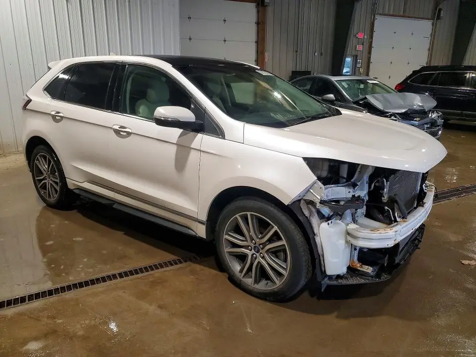 2019 FORD EDGE TITANIUM  