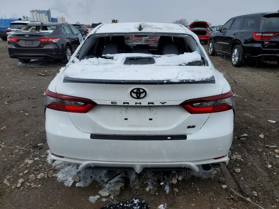 2022 TOYOTA CAMRY SE NIGHTSHADE  