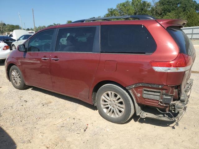 2014 TOYOTA SIENNA XLE