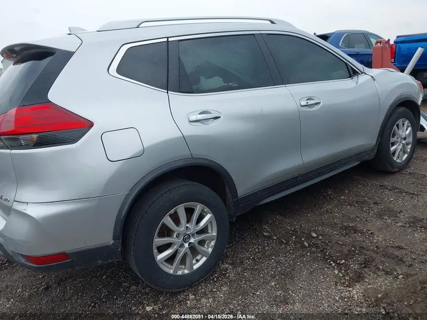 2017 NISSAN ROGUE SV