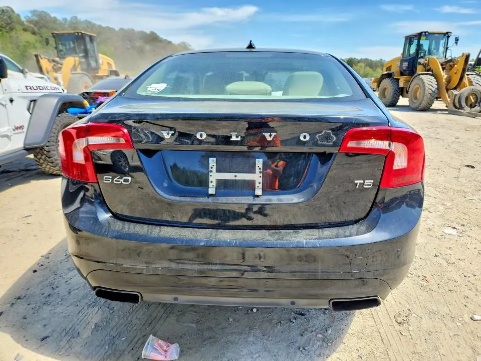 2015 VOLVO S60 PREMIER  