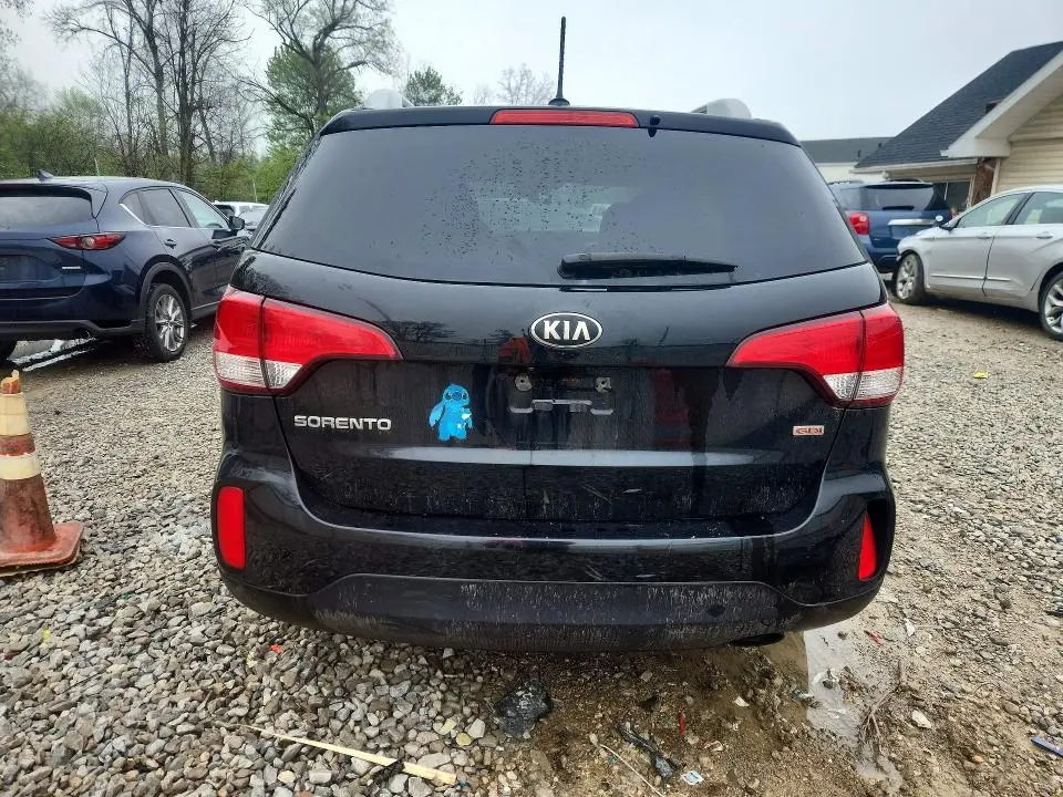 2015 KIA SORENTO LX  