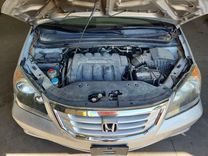 2010 HONDA ODYSSEY LX  