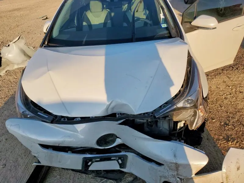 2016 TOYOTA PRIUS   